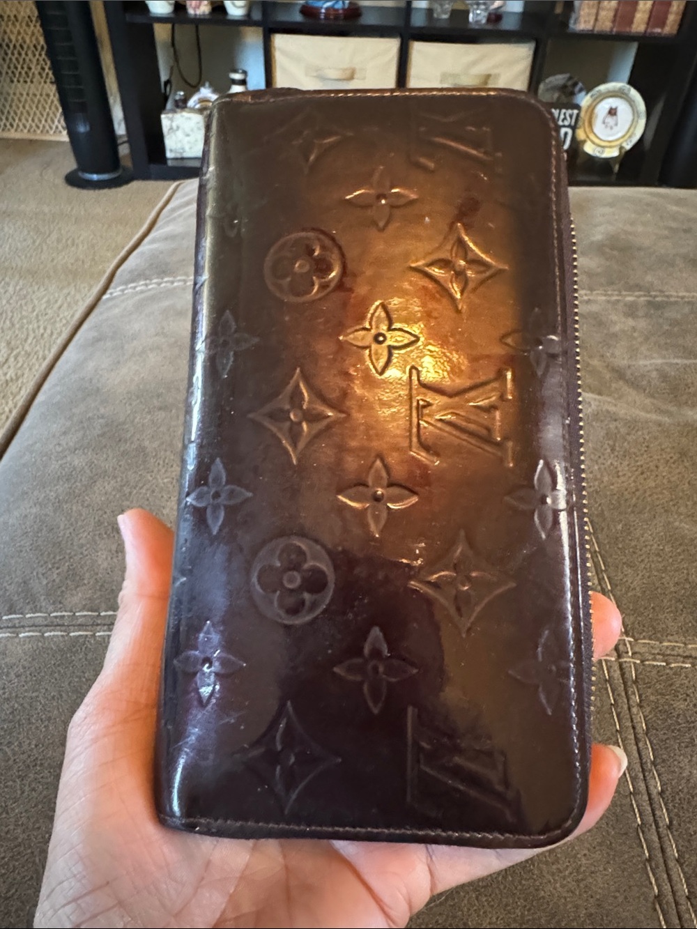 Louis Vuitton Vernis Monogram Zip Around Wallet - Brown Patent